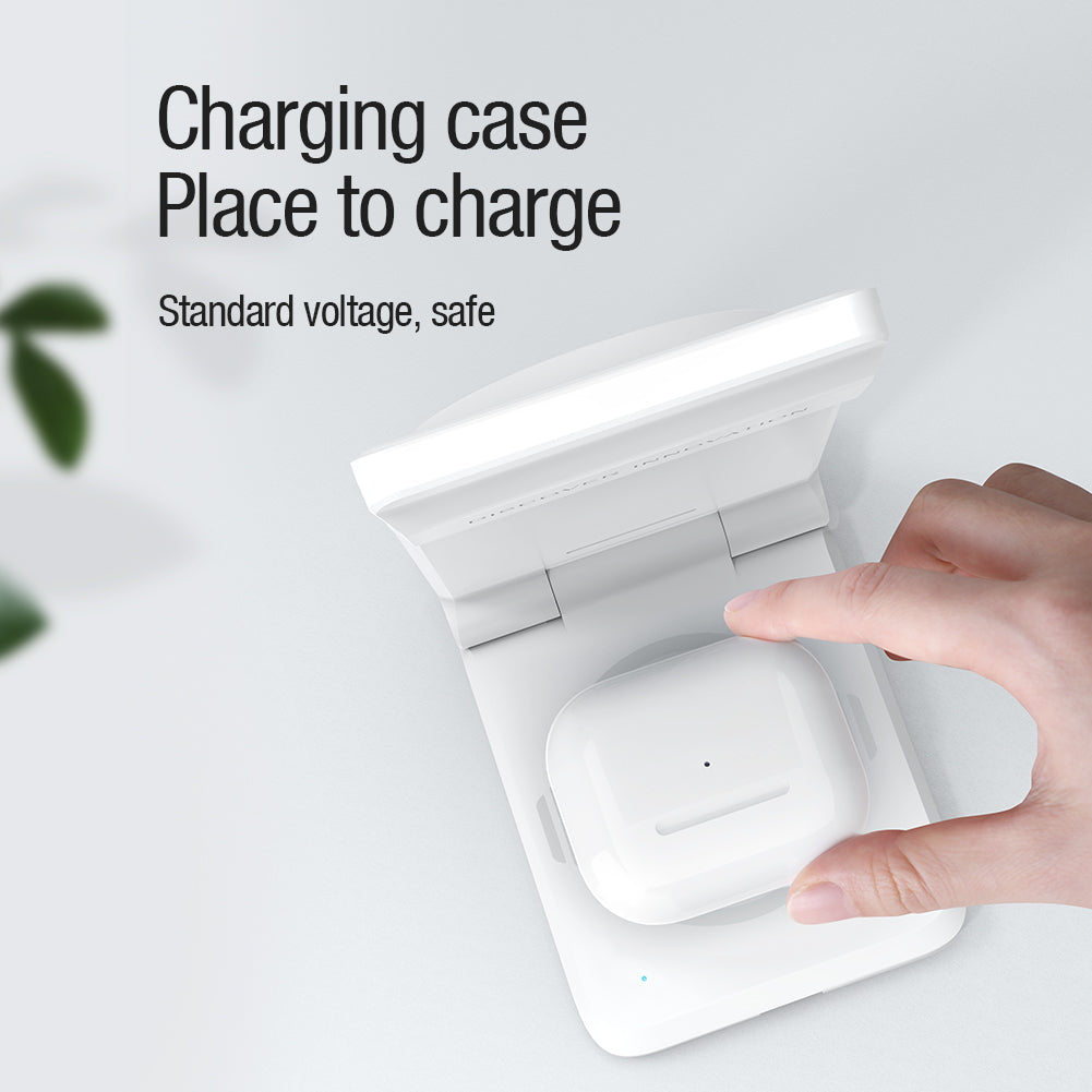 Nillkin 三合一無線充電器 MagSafe 磁吸MFi 認證版 iPhone/Airpods/Apple Watch同時充電直立式多角度調校 智游
